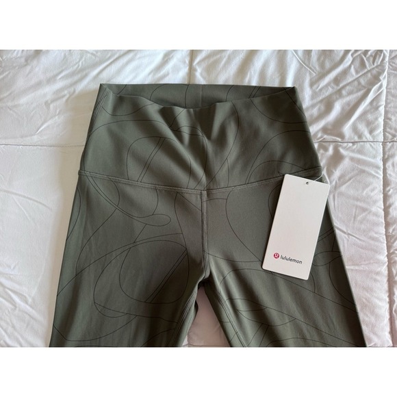 New Lululemon Align HR Pant 25" Size 6 Legging Pant LW5DLXS SYAD Olive NWT - Picture 3 of 11
